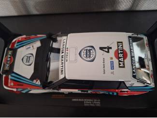 Auto's Lancia Delta Integrale 16V #4 Martini Schaal 1:18