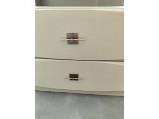 Huis en inrichting 2 leuke nachtkastjes voor eventueel de kinderkamer