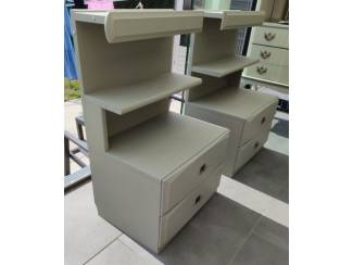 Huis en inrichting 2 leuke nachtkastjes voor eventueel de kinderkamer