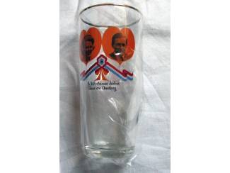 Koninklijk Huis en Royalty Koninklijk huis oudere serie 3 Glazen en 1 beker ZGAN