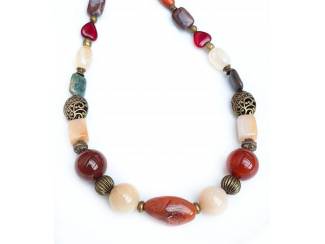 Kettingen Ketting van natuursteen