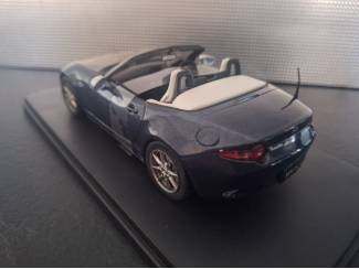 Auto's Mazda MX5 Cabriolet 2019 Schaal 1:24