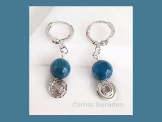 Sterling zilveren oorringen met blue apatiet