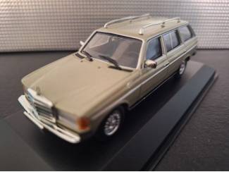 Mercedes Benz W123 T Model 1982 Schaal 1:43