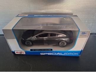 Auto's Mercedes Benz EQS Sedan 2022 Schaal 1:24