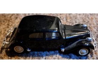 Auto's Metalen model Citroen Traction Avant 15 six 1939 1:43 Solido