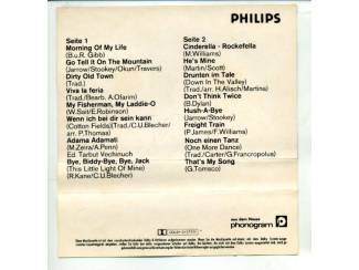 Cassettebandjes Esther & Abi Ofarim 2 cassettes &euro;3,50 per stuk 2 voor &euro;6 ZGAN