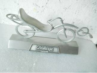 Overige Verzamelen prachtige miniatuurfiets van tin  Velo Nova Challenge Hurricane