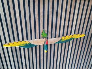 Kinderkamer | Inrichting en Decoratie houten papegaai