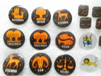 Speldjes, Pins en Buttons speldjes en buttons sterrenbeelden 0,20 euro per stuk