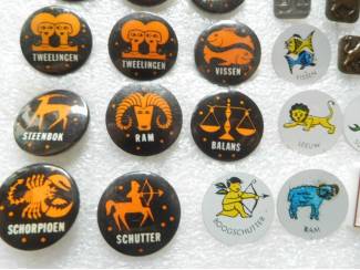 Speldjes, Pins en Buttons speldjes en buttons sterrenbeelden 0,20 euro per stuk