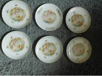 6 stuks communie bordjes rond ca 19 cm