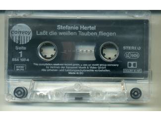 Cassettebandjes Stefanie Hertel &ndash; La&szlig;t Die Wei&szlig;en Tauben Fliegen 14 nrs ZGAN
