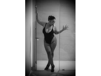 Contacten Rotterdam'ın kalbindeki en pop&uuml;ler salon, &ouml;zel otoparklı