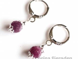 Oorbellen Sterling zilveren oorringen met robijn