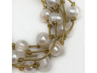 Armbanden Armband van zoetwaterparels AANBIEDING