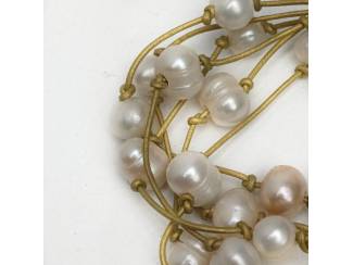 Armbanden Armband van zoetwaterparels AANBIEDING
