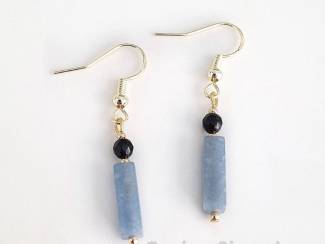 Oorbellen Vergulde oorhangers met blauwe aventurijn
