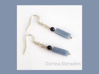 Vergulde oorhangers met blauwe aventurijn