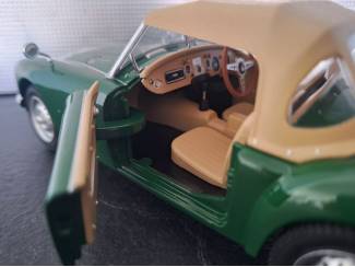 Auto's Sterk Afgeprijsd! MG A MK1 Twin Cam Closed soft top Schaal 1:18