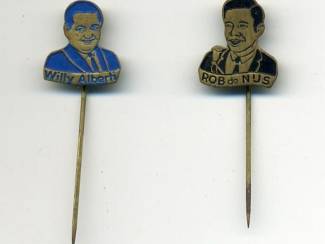 Speldjes, Pins en Buttons 7 speldjes Pins uit de 60 jaren &euro;2 per stuk 7 voor &euro;10,50