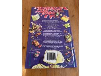 Jeugdboeken Hoe overleef ik mezelf ? Francine Oomen ( 10+ )