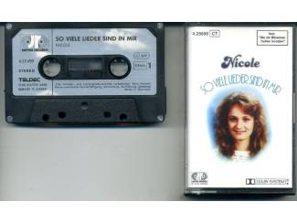 Cassettebandjes Nicole 2 cassettes &euro;3,50 per stuk en 2 voor &euro;6,00 ZGAN