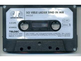 Cassettebandjes Nicole 2 cassettes &euro;3,50 per stuk en 2 voor &euro;6,00 ZGAN
