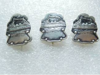 Speldjes, Pins en Buttons 3  speldjes samen voor 1 euro