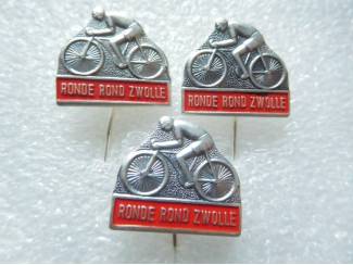 3  speldjes samen voor 1 euro