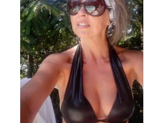 Daten en Relaties Leef jij ook met &eacute;&eacute;n voet in de zee?