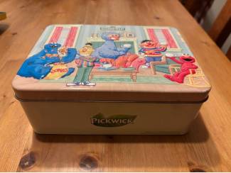 Pickwick Sesamstraat Koekblik met reli&euml;f deksel