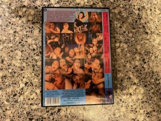 Sex en porno Films GGG presents S&uuml;sse 18 und-alles Runtergeschluckt