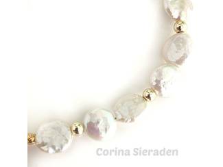 Armbanden Armband van parels en vergulde accenten