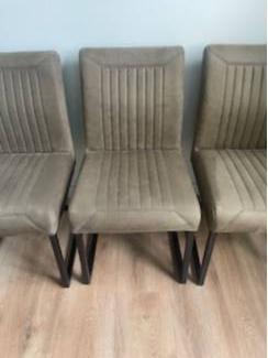 Stoelen 3 eetkamer stoelen