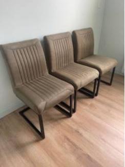3 eetkamer stoelen