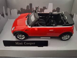 Auto's Mini Cooper Cabriolet 2005 Schaal 1:43
