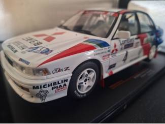 Mitsubishi Galant VR-6 #4 RAC Rally 1990 Schaal 1:18