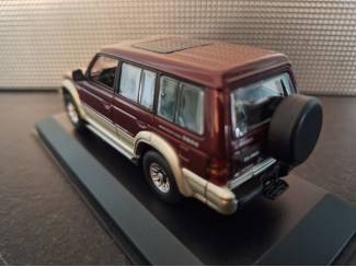 Auto's Mitsubishi Pajero LWB 1991 Schaal 1:43