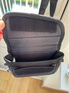 Tassen | Schoudertassen Style camera of mobiel tasje met draagriem en lus.