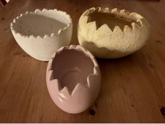 Pasen 3 aardewerk porselein bakjes Pasen creatief paasbakje