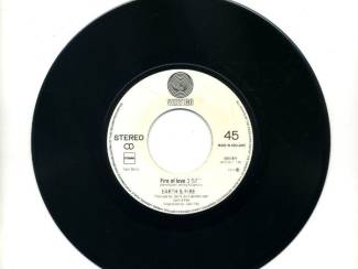 Grammofoon / Vinyl Earth & Fire Fire of love vinyl single 1979 MOOI