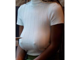 Contacten Gezocht: vrouw met slappe hangende borsten!