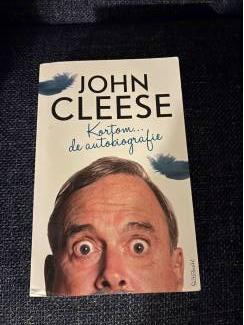 Biografie&euml;n John Cleese KORTOM de autobiografie.