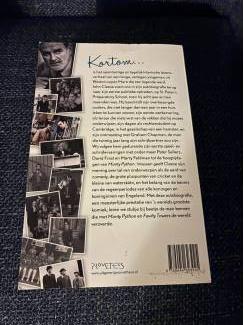 Biografie&euml;n John Cleese KORTOM de autobiografie.