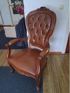 Antiek en Kunst zeer mooie lederen louis xv fauteuil