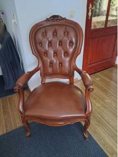 zeer mooie lederen louis xv fauteuil