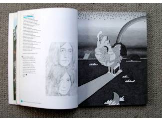 Muzikanten, Artiesten en Dj's The Beatles Illustrated Lyrics Alan Aldridge boek 2004 ZGAN