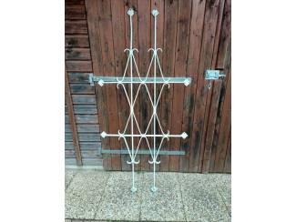 Huis en Inrichting ijzeren raamwerk tegen inbraak