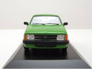 Auto's Opel Kadett D Caravan Schaal 1:43